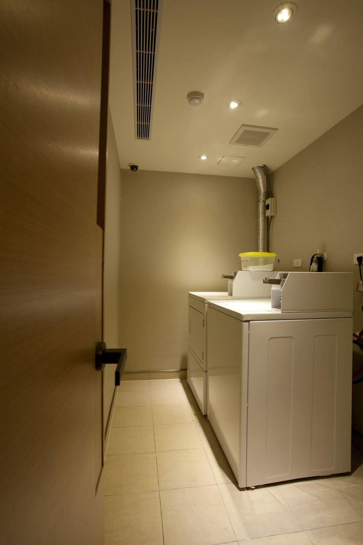 The Corner House Hotel Taipei Exterior photo