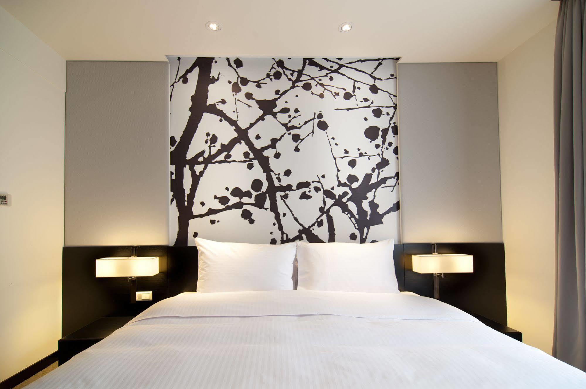 The Corner House Hotel Taipei Exterior photo