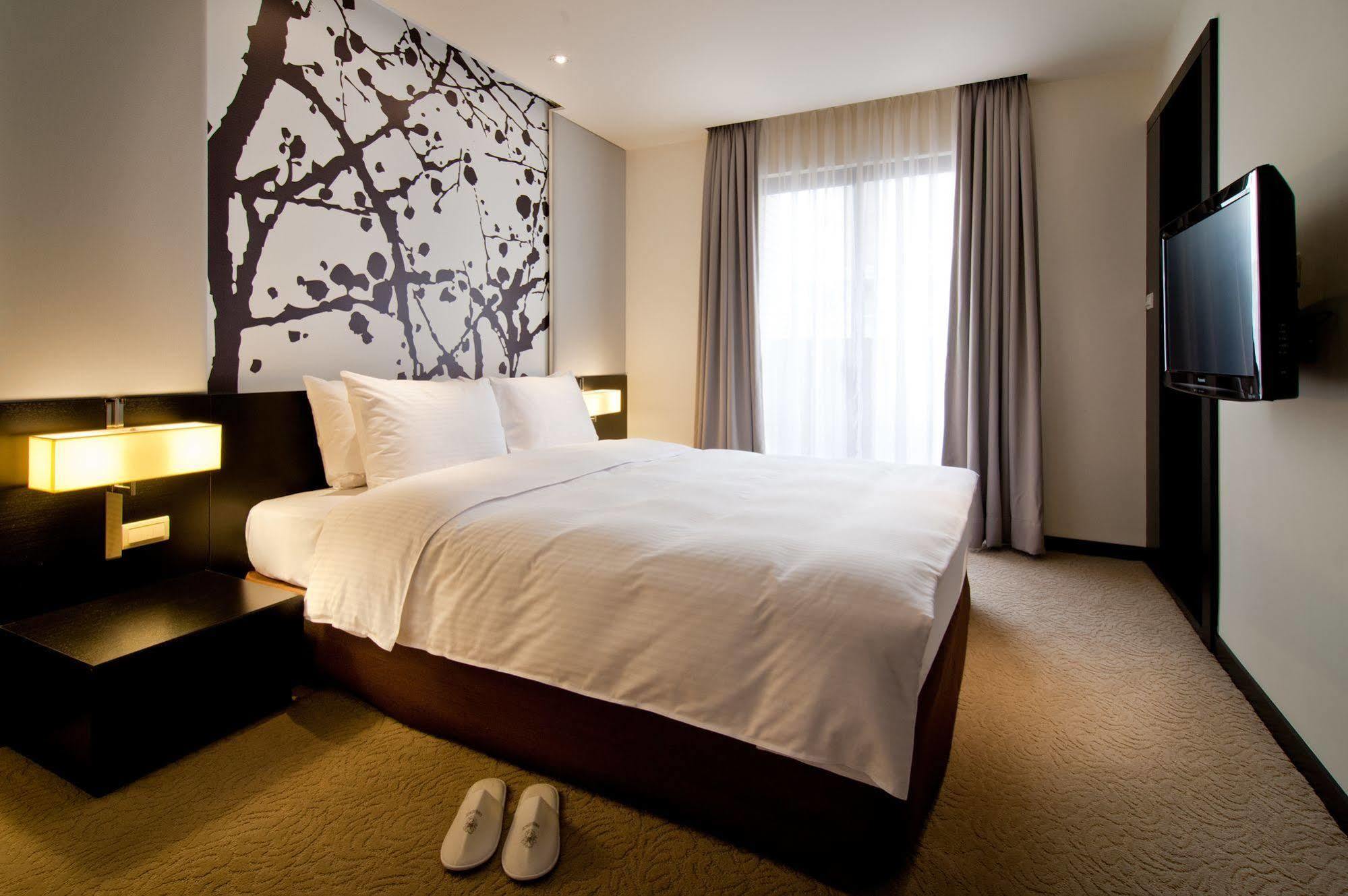 The Corner House Hotel Taipei Exterior photo