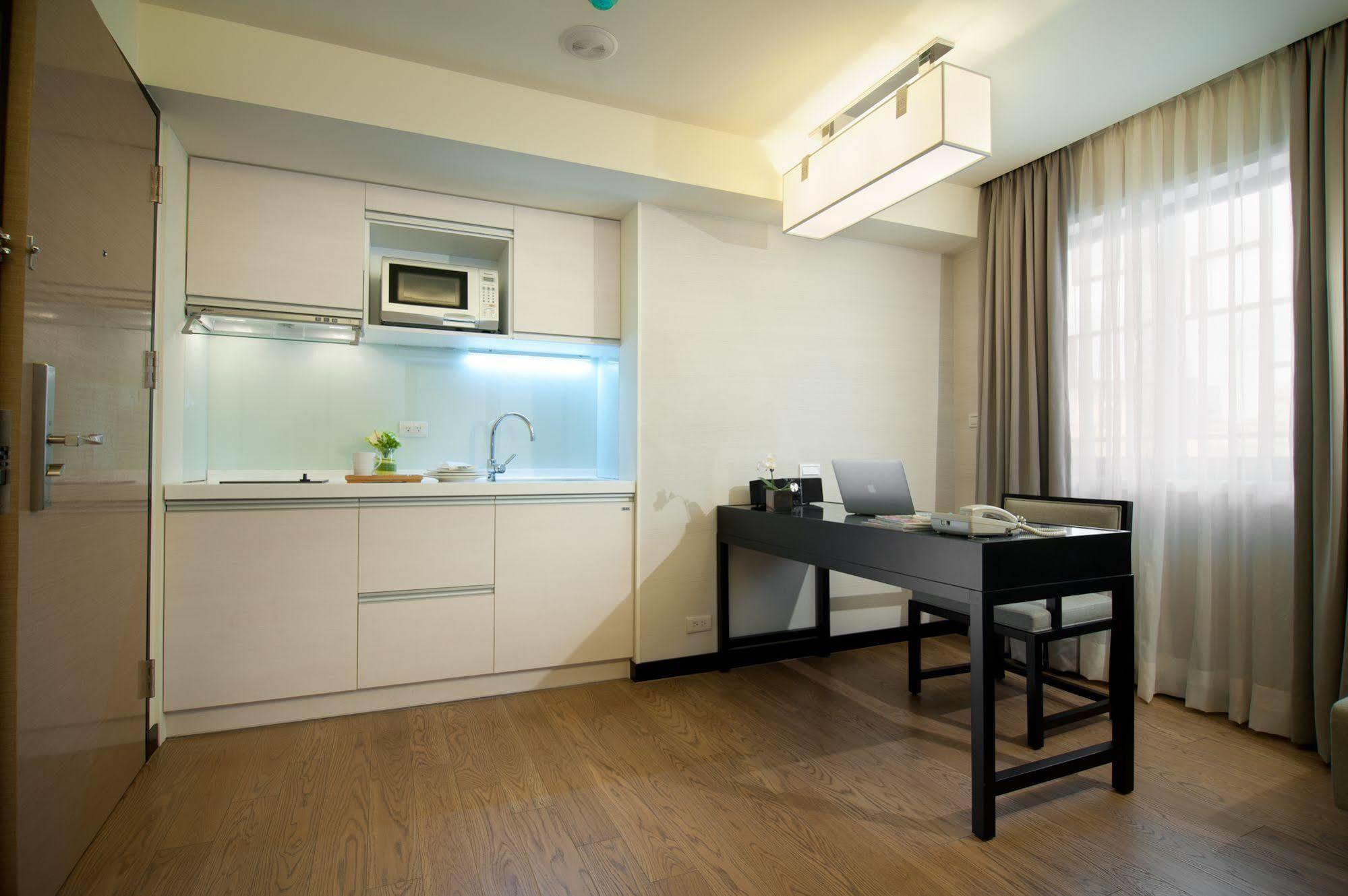 The Corner House Hotel Taipei Exterior photo